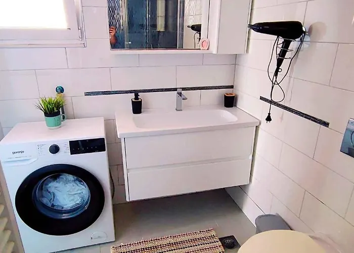 In 54636 * Crikvenica